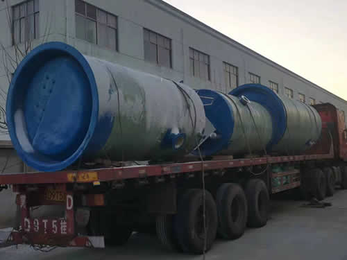 一體化預(yù)制泵站裝車